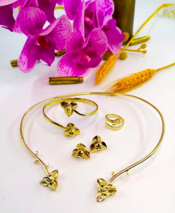 Jewelry Romduol Flower One Set's